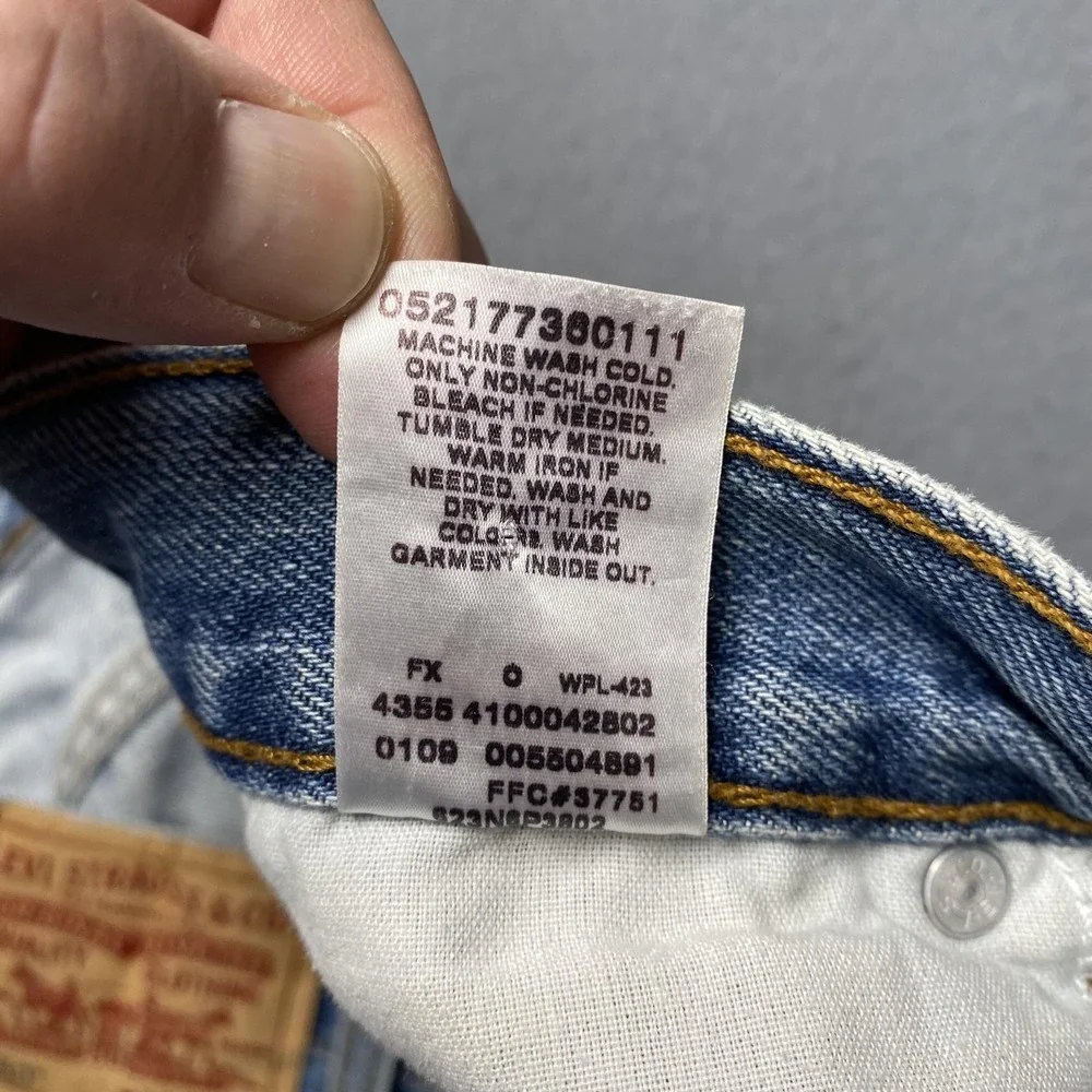 VTG Levis‎ 550 Jeans Mens 38x32 Blue Relaxed Tapered Denim Light Wash y2k - Picture 7 of 14